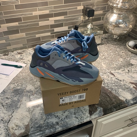 Adidas Yeezy Boost | 700 Carbon Blue - Picture 3 of 10